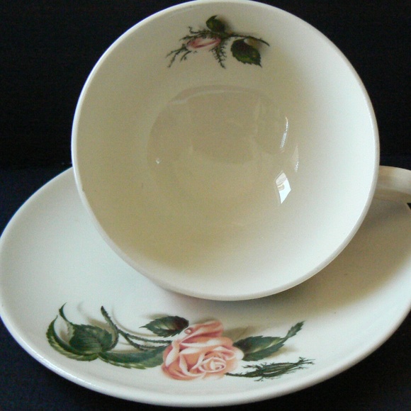Universal Oven Proof Union Made in USA Ballerina Moss Rose Tea Cup & Saucer set - Picture 6 of 12